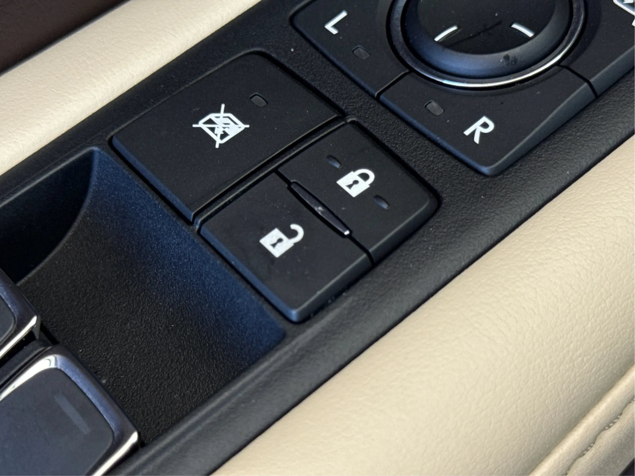 Used 2020 Lexus RX 350 FWD w/ Premium Package image 37
