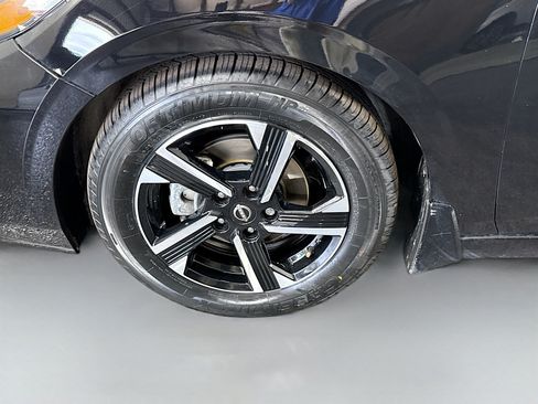 Used 2025 Nissan Sentra SV FWD image 38