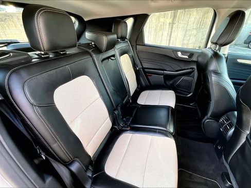 Used 2022 Ford Escape Titanium w/ Titanium Elite Package image 23