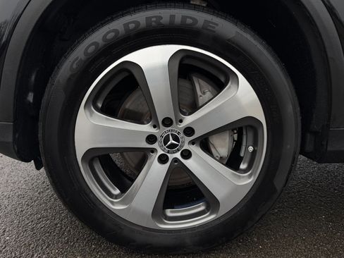 Used 2023 Mercedes-Benz GLC 300 4MATIC Coupe image 46