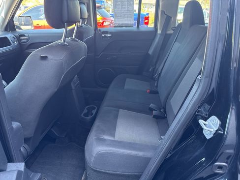 Used 2014 Jeep Patriot Sport w/ Tire & Wheel Group image 16