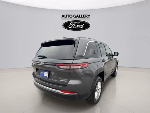 Used 2025 Jeep Grand Cherokee Laredo X RWD image 5