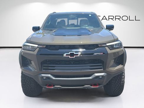Used 2025 Chevrolet Colorado ZR2 w/ Technology Package AWD/4WD image 8