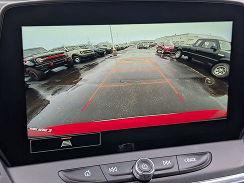 Used 2023 Chevrolet Blazer LT image 3