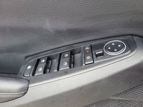 Used 2025 Kia Seltos S FWD image 20