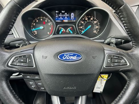 Used 2017 Ford Escape SE w/ SE Leather Comfort Package image 24