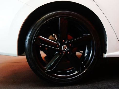 Certified 2023 Nissan Sentra SR w/ Midnight Edition Package FWD image 66