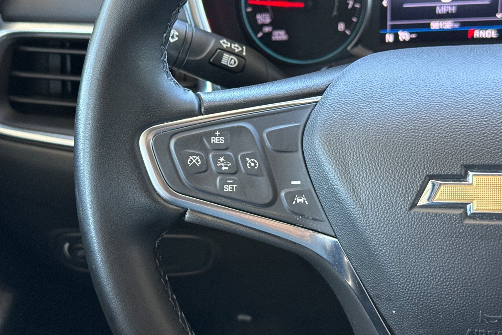 Used 2024 Chevrolet Equinox LT FWD image 34