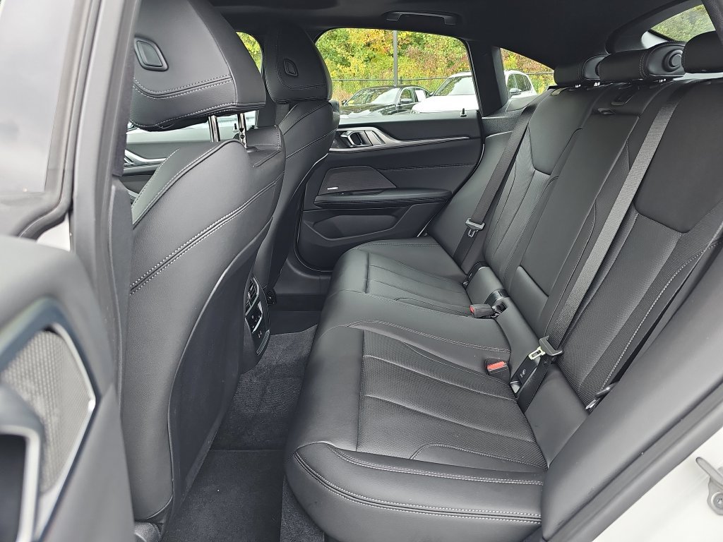 Certified 2026 BMW 430i xDrive w/ M Sport Package AWD/4WD image 27