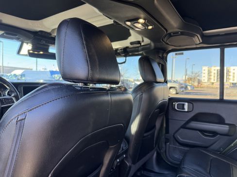 Used 2020 Jeep Wrangler Unlimited Sahara image 15