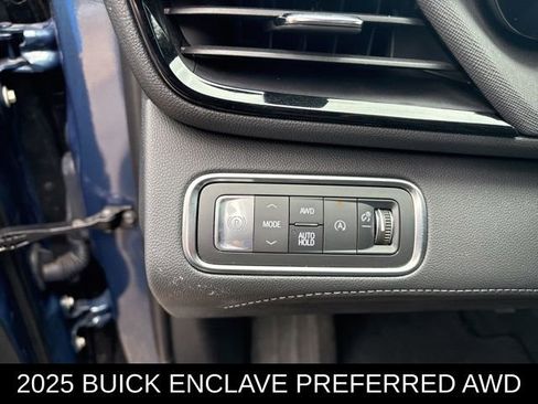 Used 2025 Buick Enclave Preferred image 15