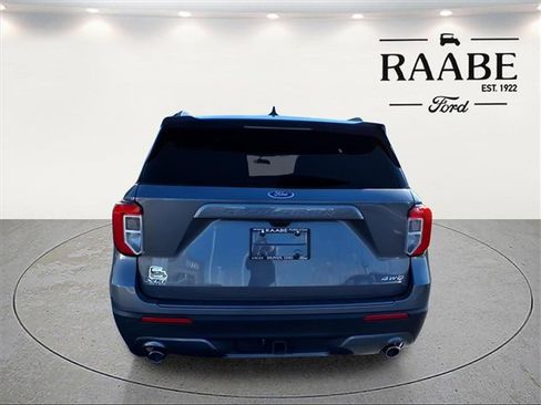 Used 2023 Ford Explorer XLT w/ Equipment Group 202A image 6