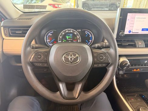 Used 2023 Toyota RAV4 XLE w/ Convenience Package AWD/4WD image 12