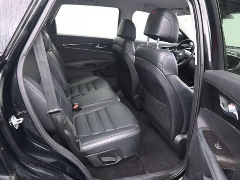 Used 2017 Kia Sorento FWD w/ LX Convenience Package image 13