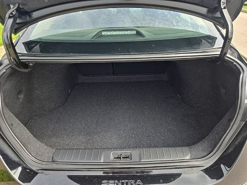 Used 2022 Nissan Sentra SV FWD image 10