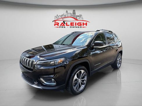 Used 2022 Jeep Cherokee Limited w/ Elite Package image 3