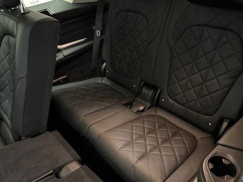 Used 2023 BMW X7 xDrive40i w/ Premium Package image 33