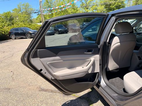 Used 2019 Hyundai Sonata SEL FWD image 15