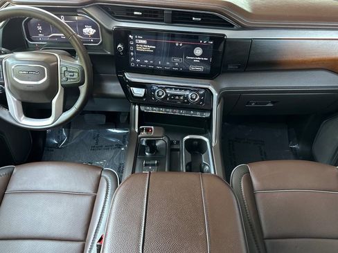 Used 2025 GMC Sierra 1500 Denali w/ Technology Package AWD/4WD image 13