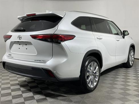 Used 2023 Toyota Highlander Limited AWD/4WD image 8