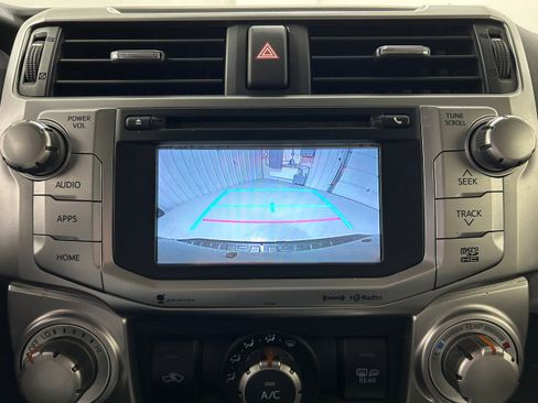 Used 2018 Toyota 4Runner SR5 Premium image 8