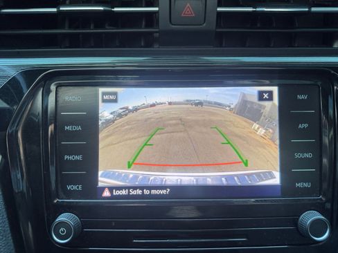 Used 2022 Volkswagen Passat 2.0T R-Line FWD image 22