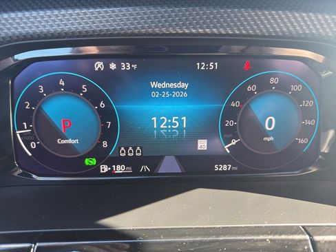 Certified 2025 Volkswagen Atlas Cross Sport SEL image 9