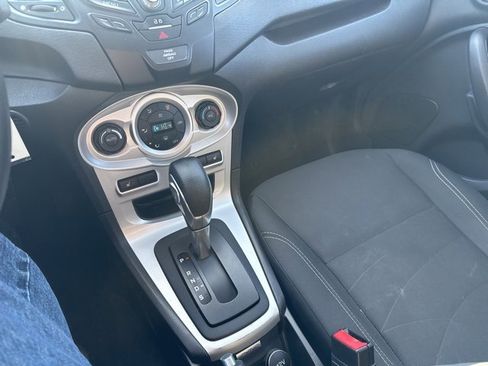 Used 2016 Ford Fiesta SE w/ Cold Weather Package image 12