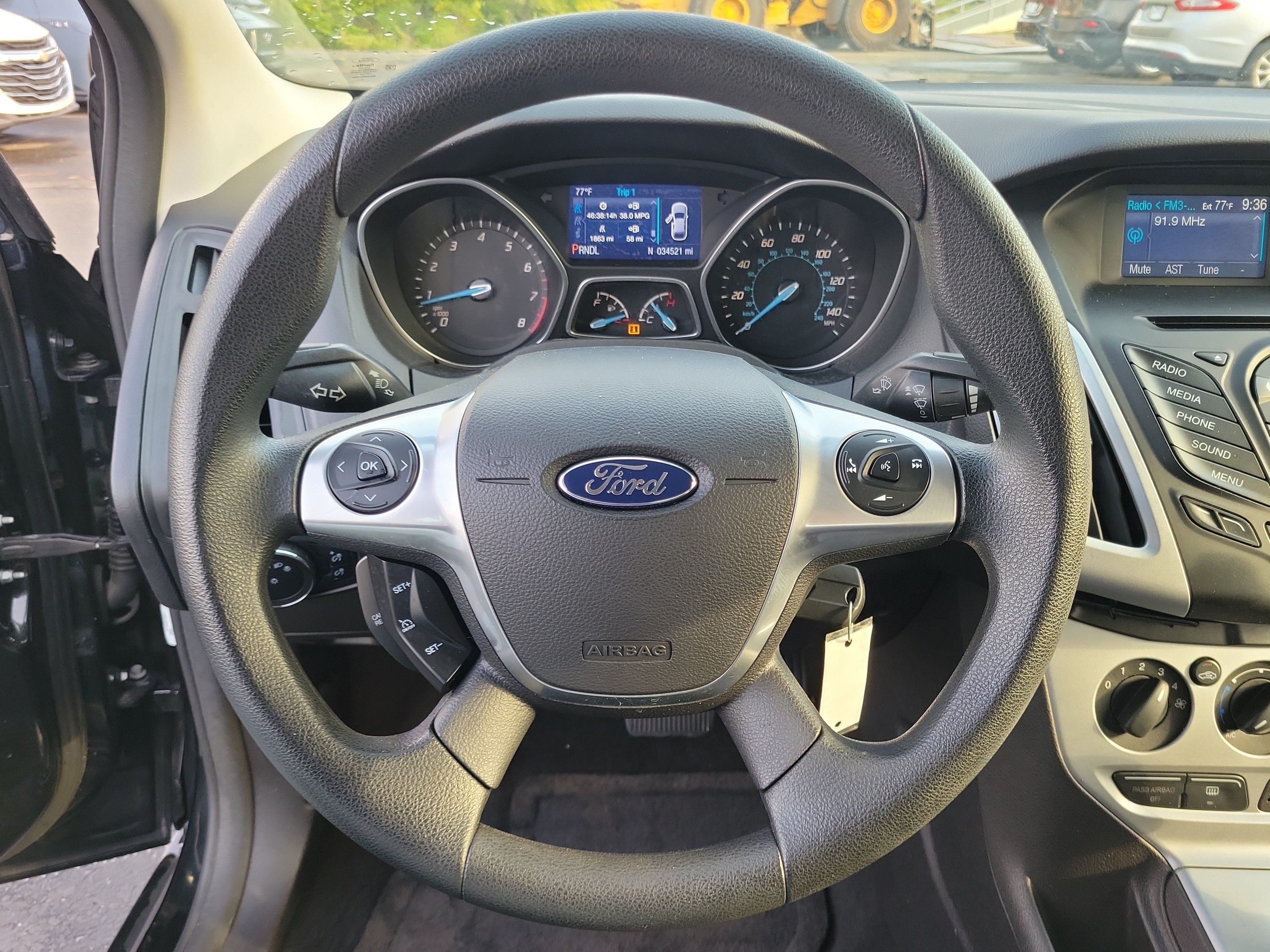 Used 2014 Ford Focus SE FWD image 21