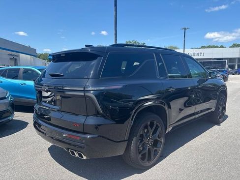 Used 2024 Chevrolet Traverse RS w/ LPO, Floor Liner Package AWD/4WD image 5