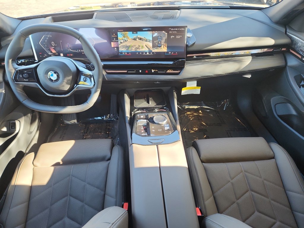 Certified 2026 BMW 530i xDrive w/ Premium Package AWD/4WD image 29
