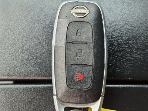 Used 2024 Nissan Rogue S AWD/4WD image 30