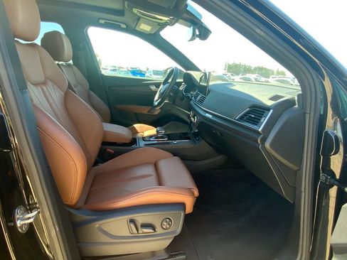 Used 2024 Audi Q5 2.0T Premium w/ Convenience Package image 19