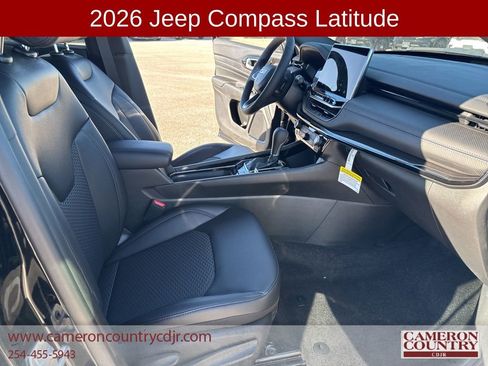 New 2026 Jeep Compass Latitude image 18