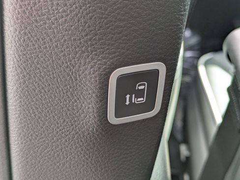 New 2026 Chrysler Pacifica Limited w/ S Appearance Package image 27