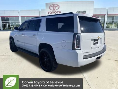 Used 2016 Chevrolet Suburban LT image 3