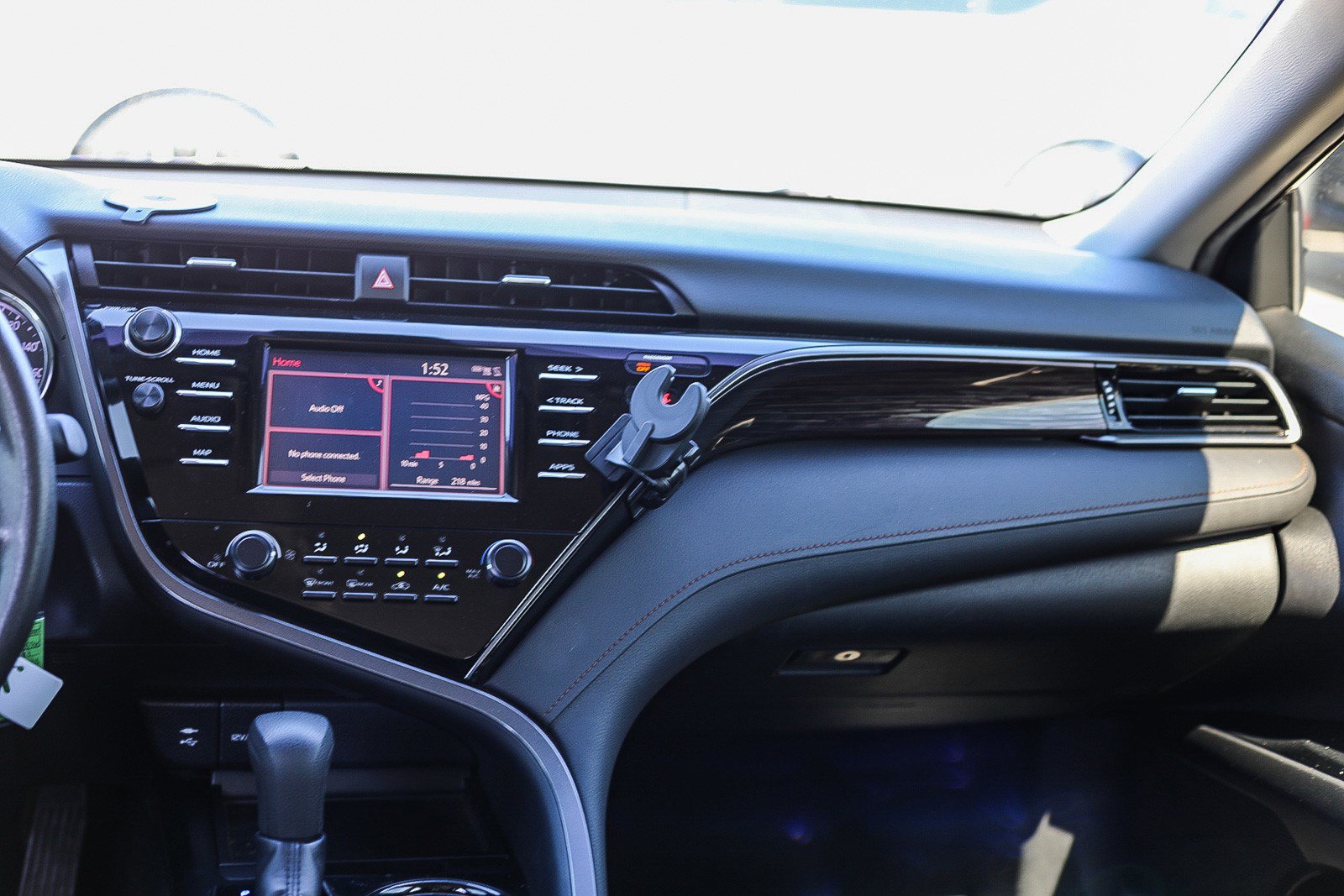 Used 2019 Toyota Camry LE w/ Carpet Mat Package FWD image 13