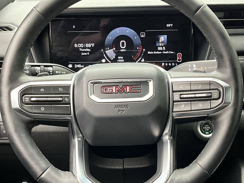 Certified 2025 GMC Terrain Elevation w/ Technology Package II AWD/4WD image 13