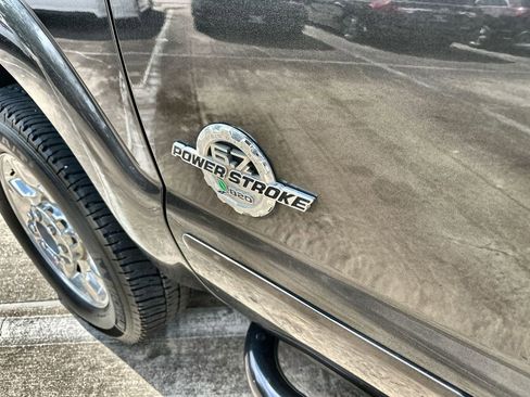 Used 2016 Ford F250 Lariat w/ Lariat Interior Package image 14