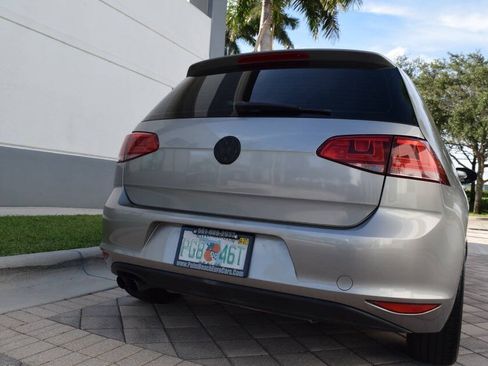 Used 2015 Volkswagen Golf TDI S FWD image 19