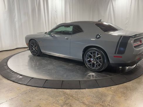 Used 2017 Dodge Challenger R/T Scat Pack w/ Leather Interior Group image 7