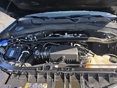 Used 2023 Ford Explorer Limited image 24