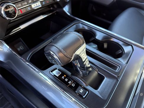 Used 2022 Ford F150 Lariat image 30