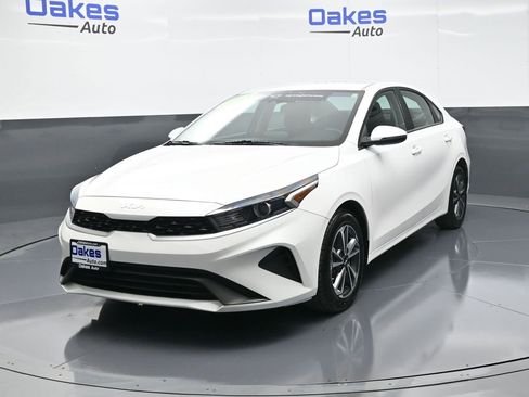Certified 2024 Kia Forte LXS w/ LXS Technology Package image 4