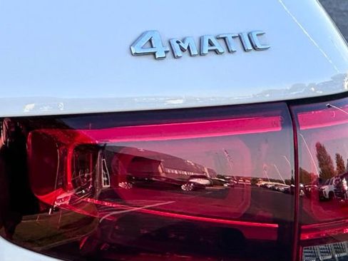 Certified 2022 Mercedes-Benz GLB 250 4MATIC image 12