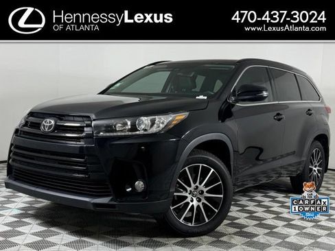 Used 2017 Toyota Highlander SE AWD/4WD image 1