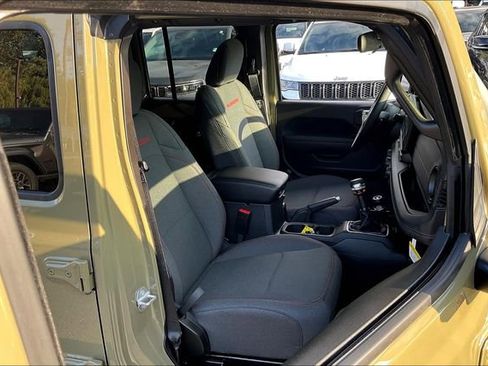 New 2025 Jeep Wrangler Unlimited Rubicon image 26