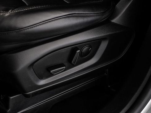 Used 2024 Ford Explorer Limited image 35