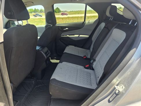 Used 2020 Chevrolet Equinox LS w/ LS Convenience Package FWD image 14