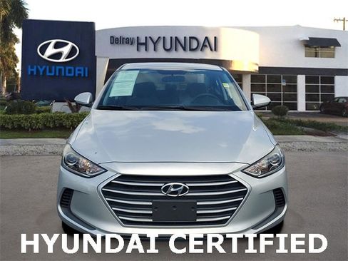 Used 2017 Hyundai Elantra SE image 2